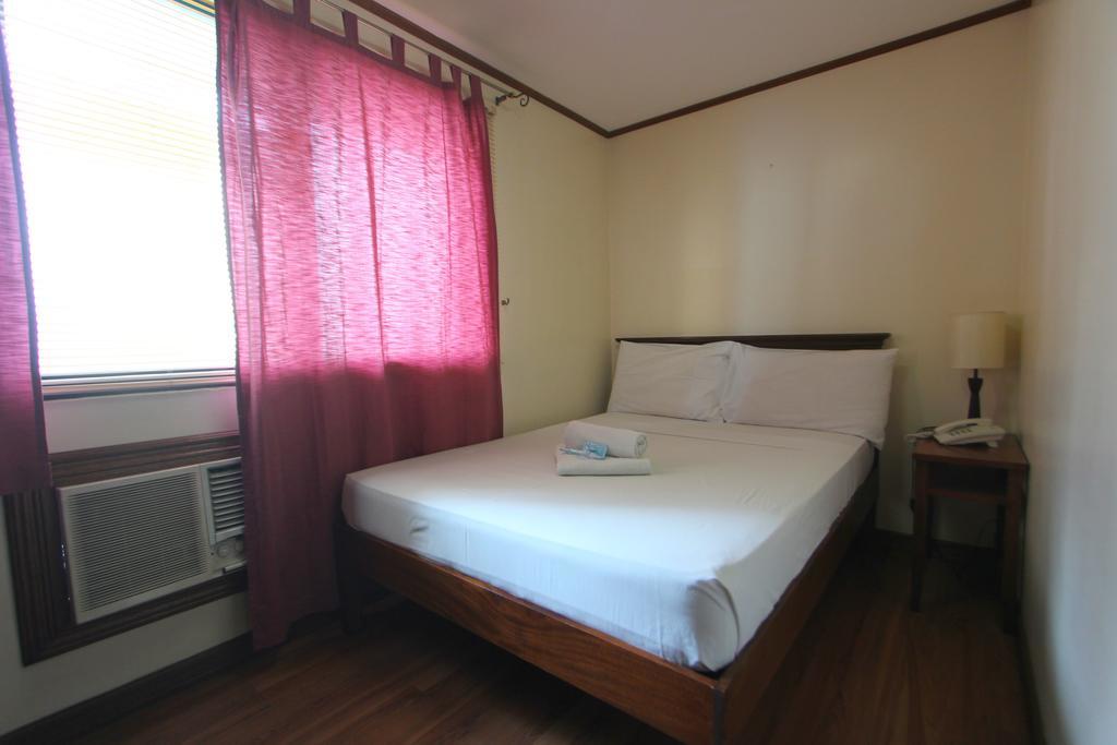 Isabelle Royale Makati Hotel Makati City Phòng bức ảnh