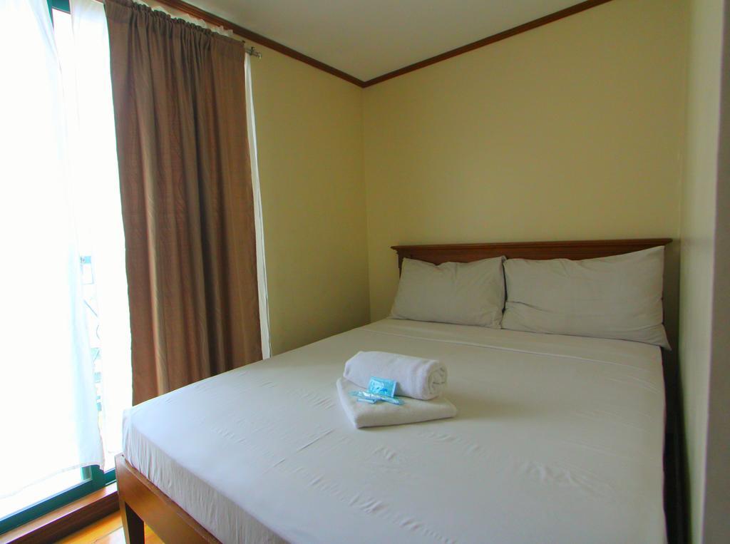 Isabelle Royale Makati Hotel Makati City Phòng bức ảnh