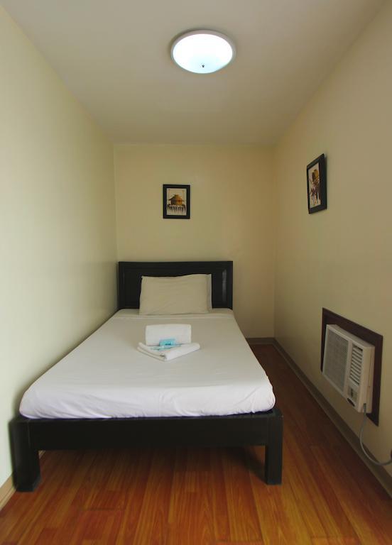 Isabelle Royale Makati Hotel Makati City Phòng bức ảnh