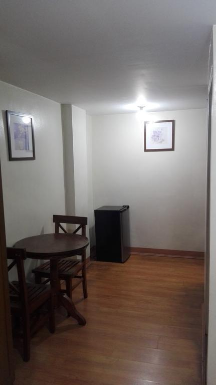 Isabelle Royale Makati Hotel Makati City Ngoại thất bức ảnh