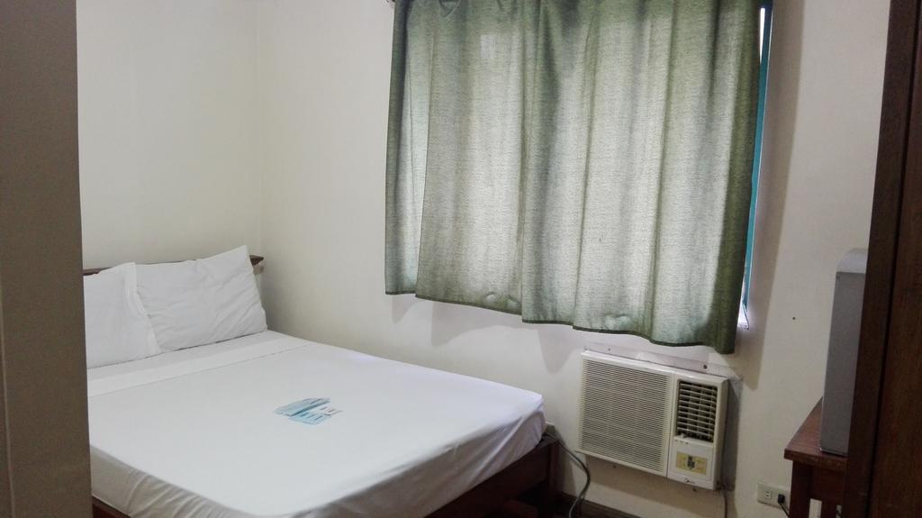 Isabelle Royale Makati Hotel Makati City Ngoại thất bức ảnh
