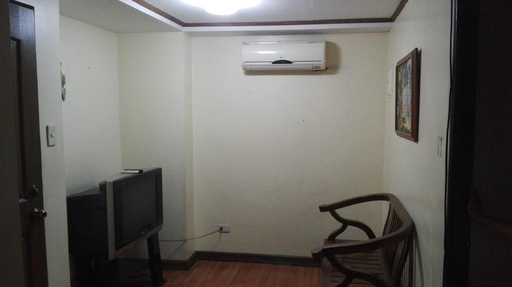 Isabelle Royale Makati Hotel Makati City Ngoại thất bức ảnh