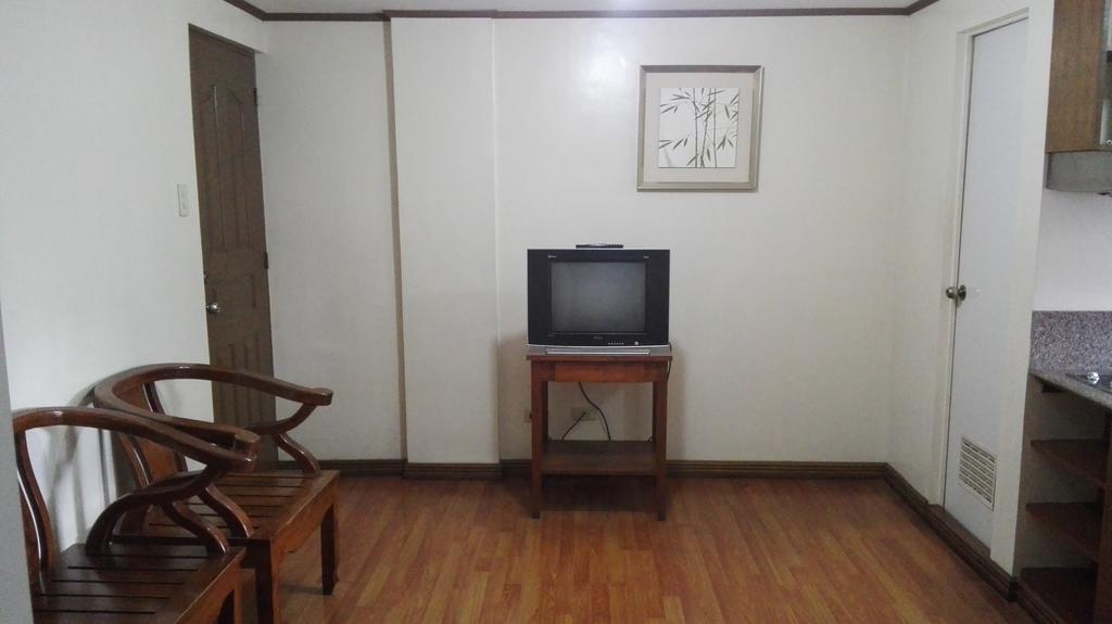 Isabelle Royale Makati Hotel Makati City Ngoại thất bức ảnh