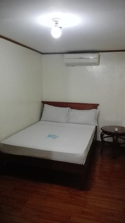Isabelle Royale Makati Hotel Makati City Ngoại thất bức ảnh