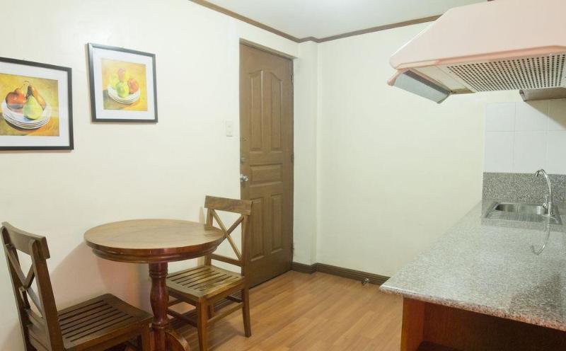 Isabelle Royale Makati Hotel Makati City Ngoại thất bức ảnh