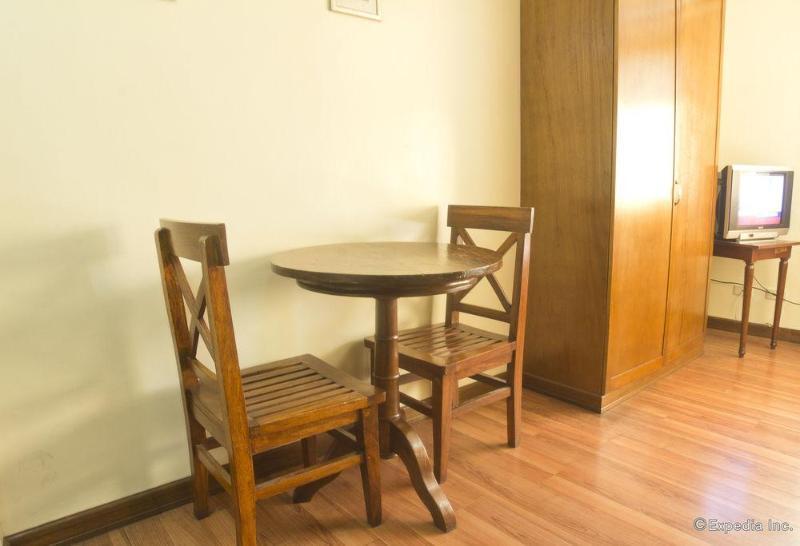 Isabelle Royale Makati Hotel Makati City Ngoại thất bức ảnh
